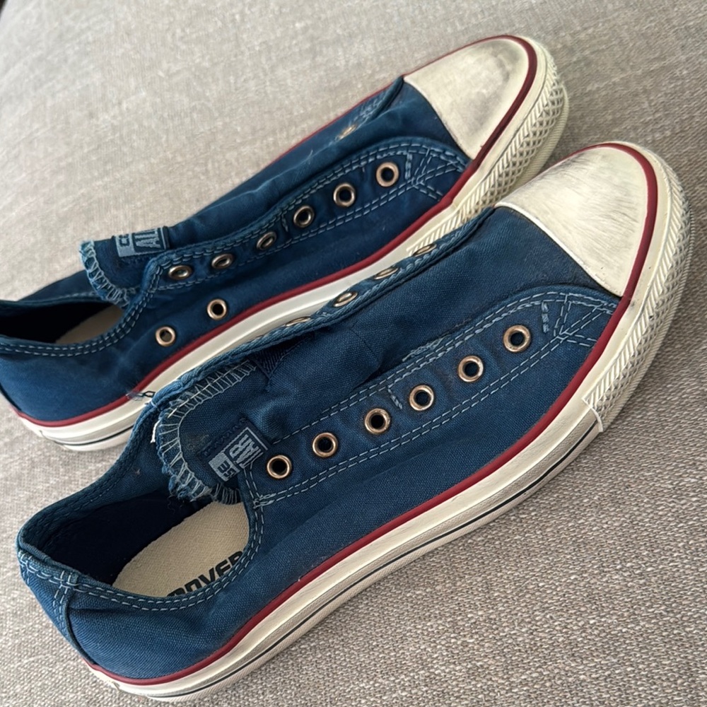 Men’s Converse Blue Slip-On Sneakers Classic Design - Men’s size 8 - Picture 6 of 8